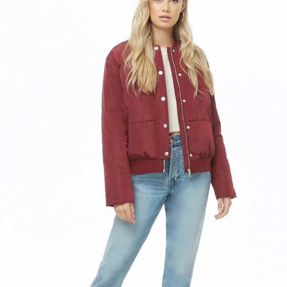 🌟F21 burgundy bomber jacket 🌟